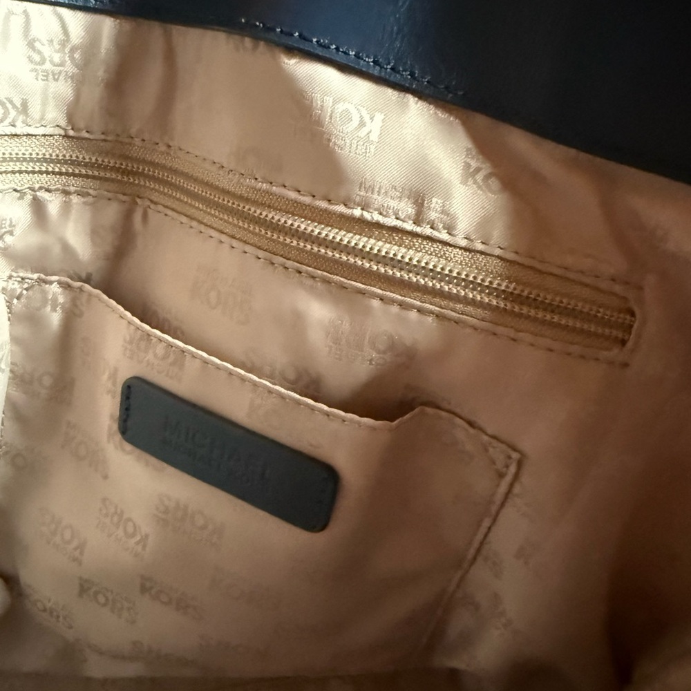 Michael Kors Blue and white Striped Tote - Picture 5 of 15